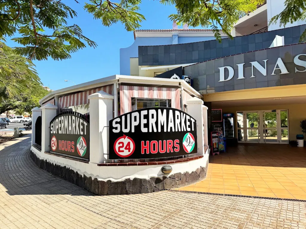D28 SuperMarket 24h — Los Cristianos · Tenerife